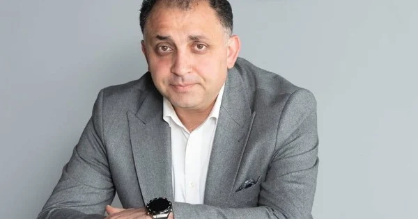 Biznesmenin oğlu intihar etdi FOTO
