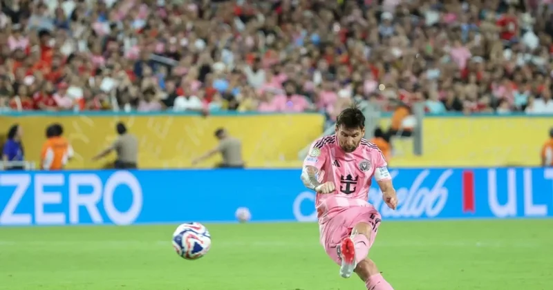 Lionel Messi 9 cu dəfə bu şərəfə layiq görülüb