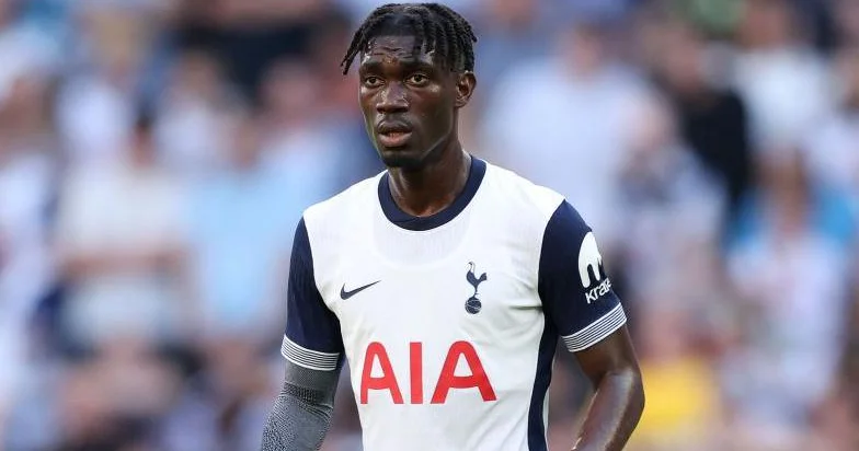 Fənərbağça nın yeni transfer hədəfi SON DURUM