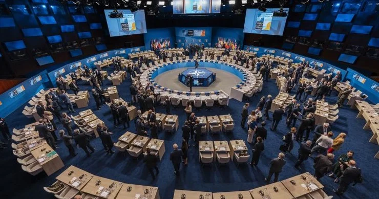 NATO dan tarixi qərar Şərqi Avropa və Türkiyəyə 30 milyardlıq hərbi yanacaq kəməri çəkilir