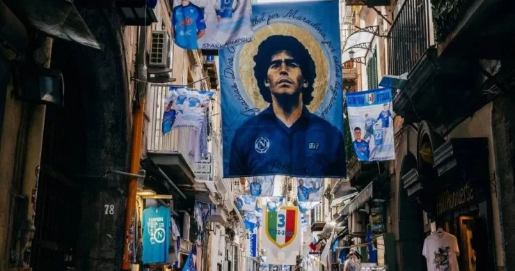 Əfsanəvi klublar və futbolçular haqqında maraqlı 8 film