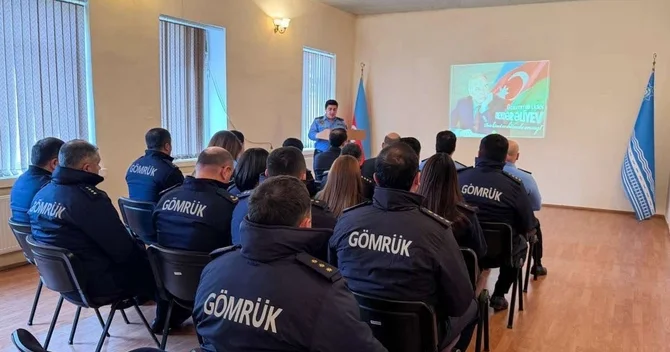 Gömrük əməkdaşları üçün 1,6 milyon manatlıq yeni xidmət geyimləri alınacaq