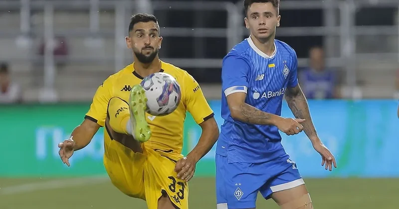 Martin Montoya karyerasını bitirdiyini açıqlayıb