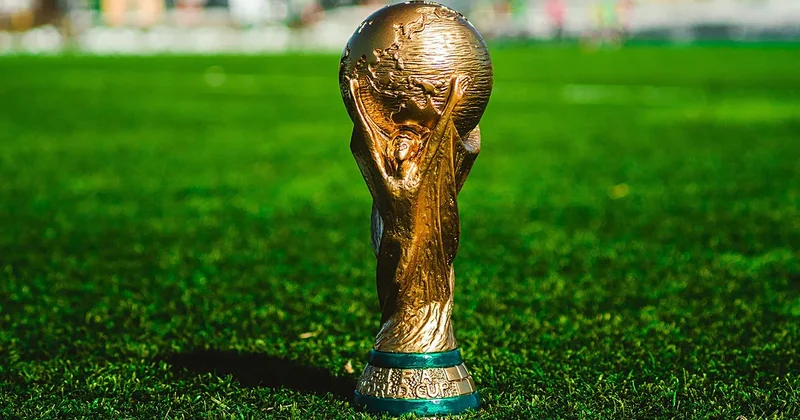 Futbol hoqqabazlığı sevmir və bağışlamır!