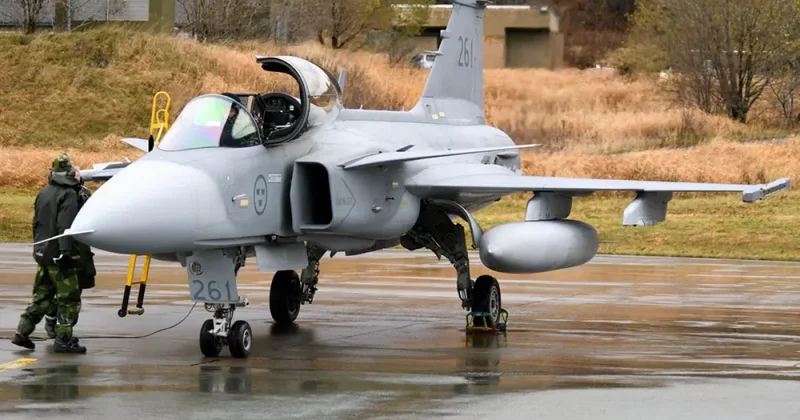 Швеция передаст Украине 32 истребителя Gripen