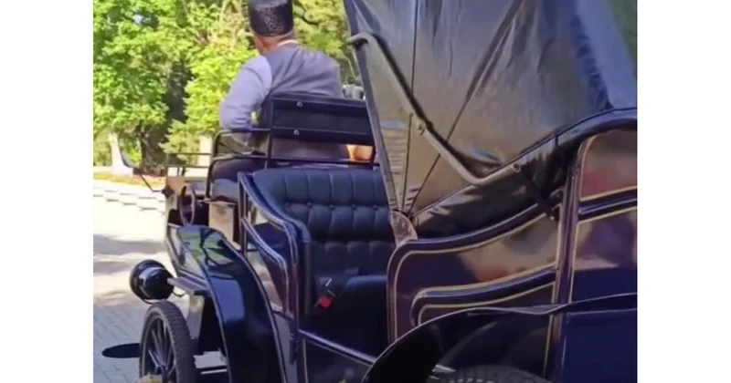 Bulvarda yeni elektrikli faytonlar: Gəzmək 40 manatdır (Video)