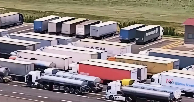 “50 100 manat ver, növbəsiz keç” “Sədərək” gömrük postunda rüşvət iddiası DGK dan açıqlama