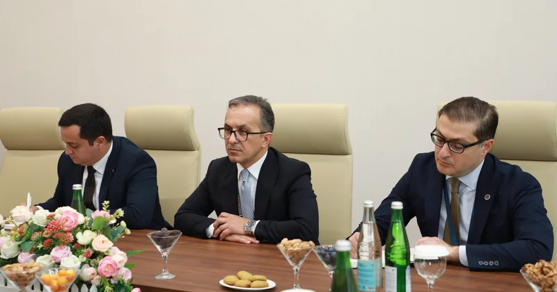 Ramin Məmmədov Özbəkistan Prezidenti Administrasiyasının şöbə müdiri ilə görüşüb