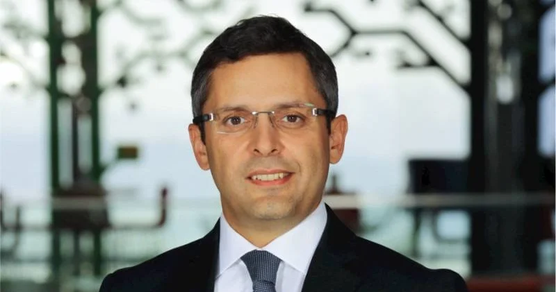 Məşhur bankda gözlənilməz istefa Rəhbər postunu tərk etdi
