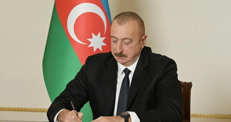 Prezident bu şəxslərə diplomatik rütbə verdi
