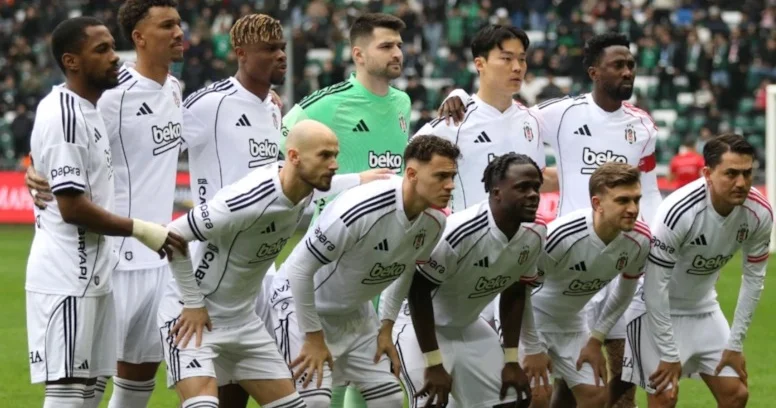 13 il sonra “Beşiktaş”ı tərk etdi FOTO