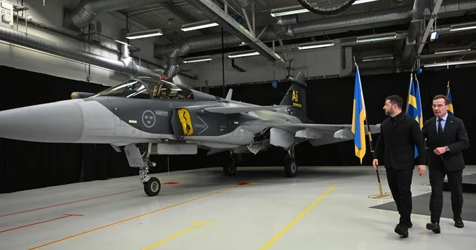 Ukrayna İsveçdən 32 ədəd Gripen qırıcısı alacaq