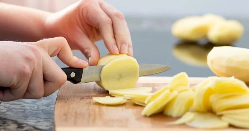 Harvardlı alimlərdən xəbərdarlıq: Kartofu bu şəkildə yemək şəkər xəstəliyi riskini artırır