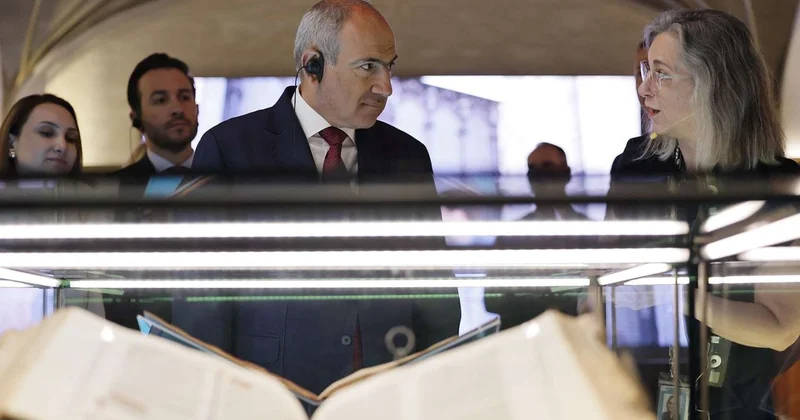 Tramp və Əliyevlə görüş üçün Paşinyanı kim müşayiət edib? FOTO