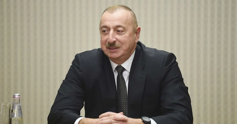 Preziden rəsmi "Qonaq Kitabı"na imza atdı FOTO