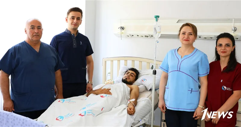 В Баку медики спасли мужчину с проникающим ранением живота и трёхлитровой кровопотерей ФОТО