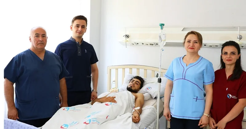 Gənc oğlanın mədəsinə metal əşya batdı Ölümdən dpndü