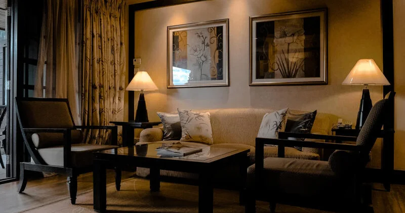 10 min hotel “”u məhkəməyə verir