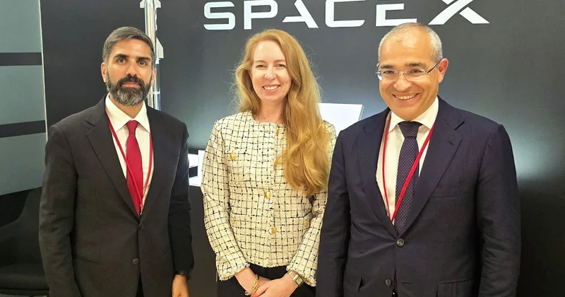 Mikayıl Cabbarov SpaceX şirkətinin vitse prezidenti ilə görüşüb