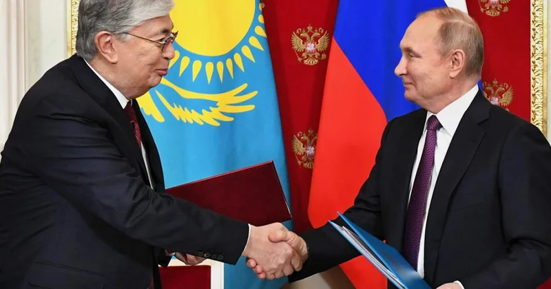 Путин обсудил с Токаевым войну в Украине