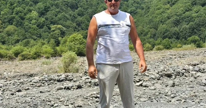 Əməkdar artist uzun müddətdən sonra belə görüntüləndi
