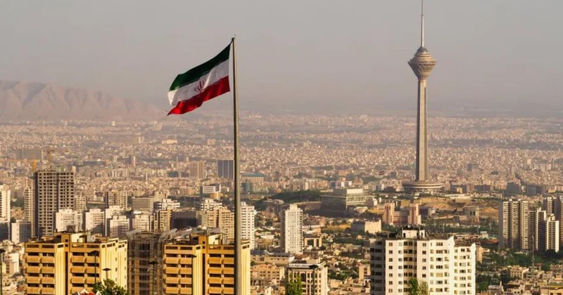 Tehran öz gözündə tiri görməyib, özgəsinin gözündə tük axtarır