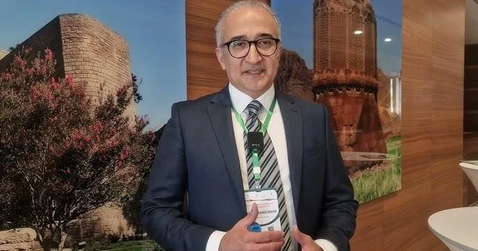İrəvan xanının nəslinin Almaniyada yaşayan davamçısı Xankəndidə ana dilində çıxış edib VİDEO