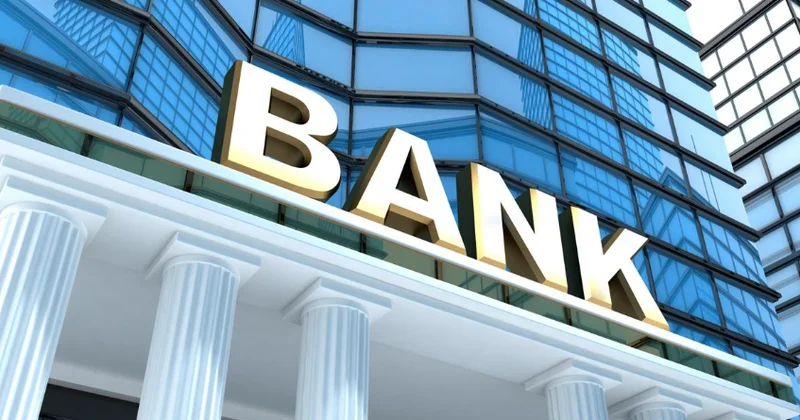 Ölkə banklarının 496 filialı, 86 şöbəsi var