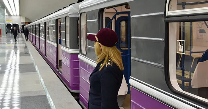 TƏBİB metroda doğulan körpə ilə bağlı məlumat yaydı