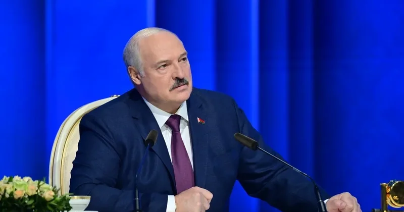 Lukaşenko Putin, Tramp və Zelenskinin görüşünü təşkil etmək istəyir