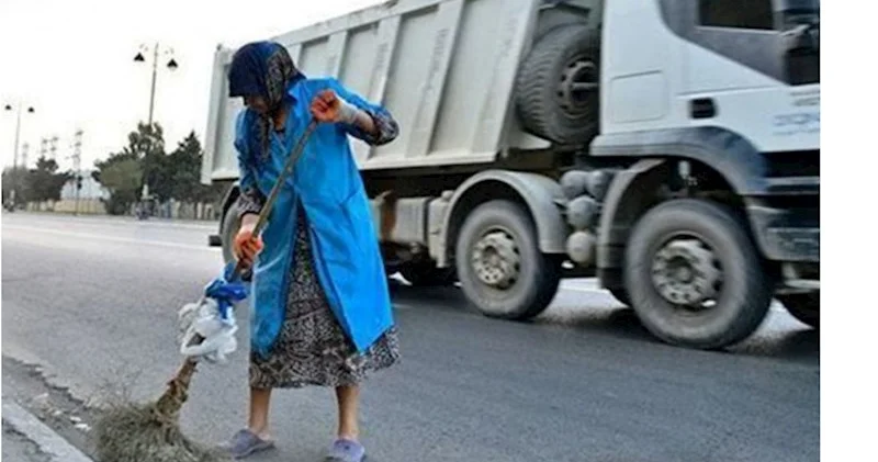Yaşlı insanların bu havada küçə təmizliyinə cəlb olunması yolverilməzdir Deputat