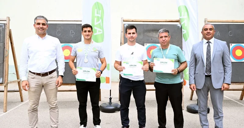 Dövlət qurumlarının əməkdaşları arasında kamandan oxatma yarışı keçirilib FOTO