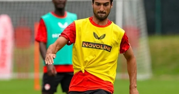 Mahir Emreli Şalke ilə matçda qol vuracağına ümid edir