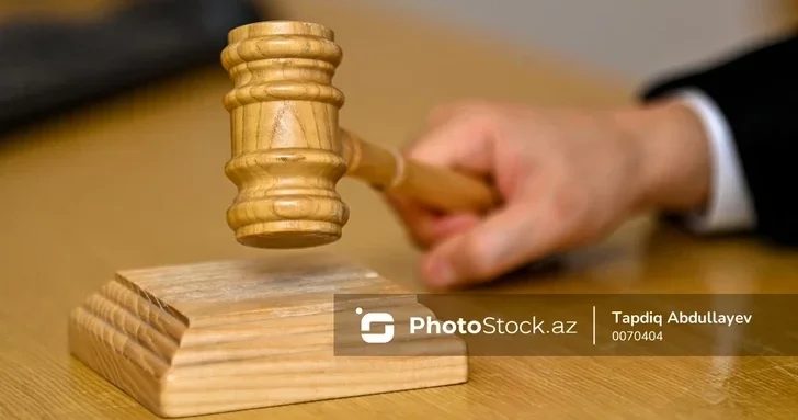 В Баку суд освободил обвиняемого от ответственности