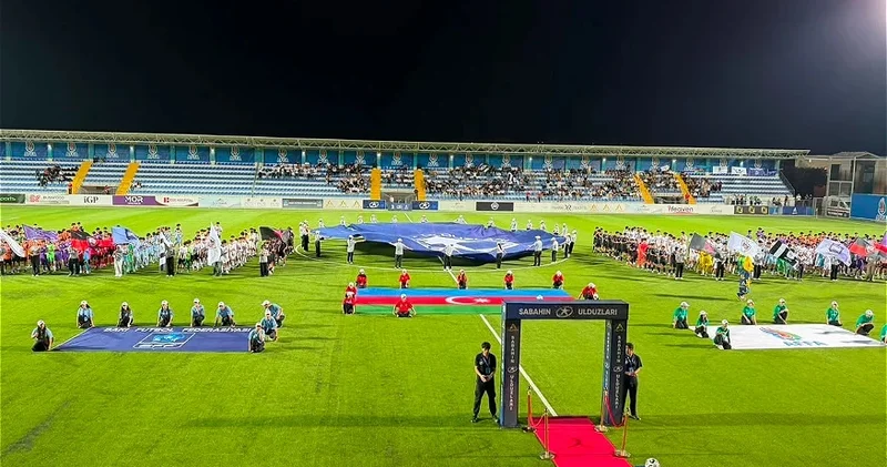 Представители Вильярреала прибыли в Баку