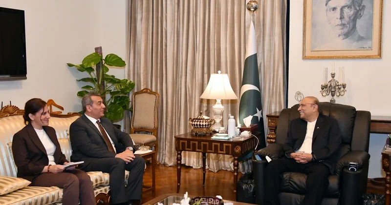 Pakistan prezidenti Azərbaycanla strateji tərəfdaşlığın möhkəmləndiyini bildirib