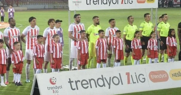 Elvin Yunuszadə Türkiyə liqasında debüt etdi