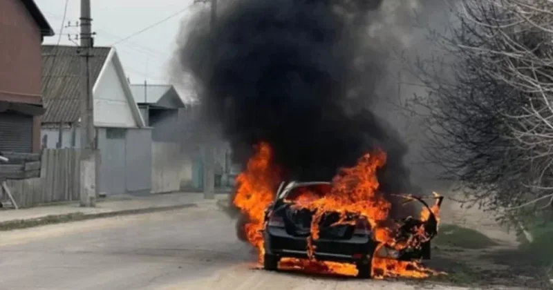 Российские дроны охотятся на автотранспорт в Херсонской области. Удар по автобусу в Никополе, есть жертвы ФОТО
