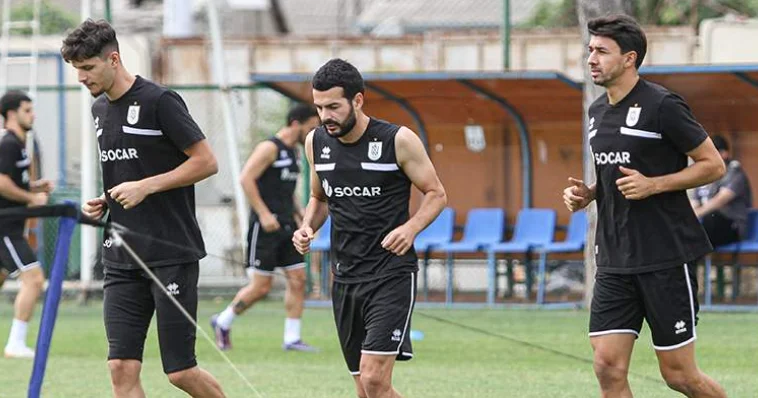 “Neftçi”də üzlər gülür FOTOLAR