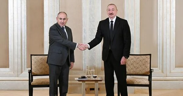 Nikol Paşinyan İlham Əliyevə zəng etdi