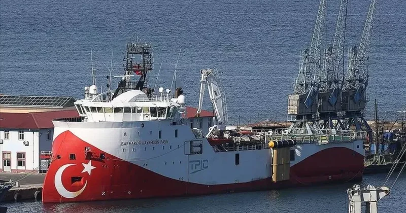 СМИ: Турция ограничивает движение судов в Черном море