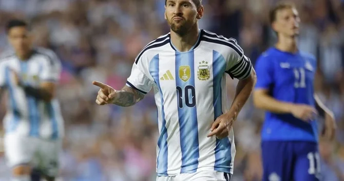 Messi Argentina millisindən gedir? AÇIQLAMA