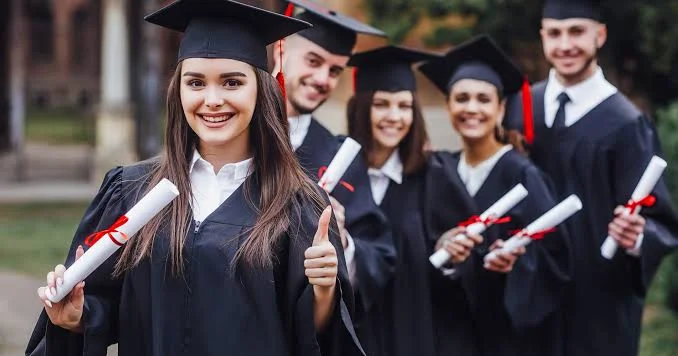 Xaricdə Təhsil Proqramında məzunları lider olan universitetlər SİYAHI