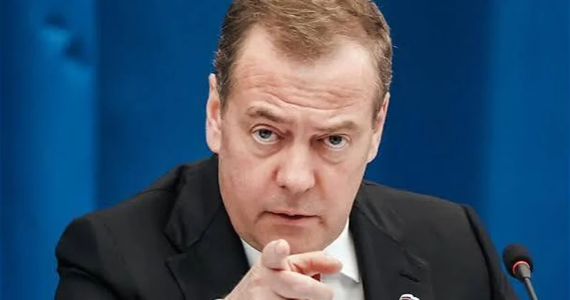 Медведев: Запад бросит Армению, когда она перестанет быть тараном против России