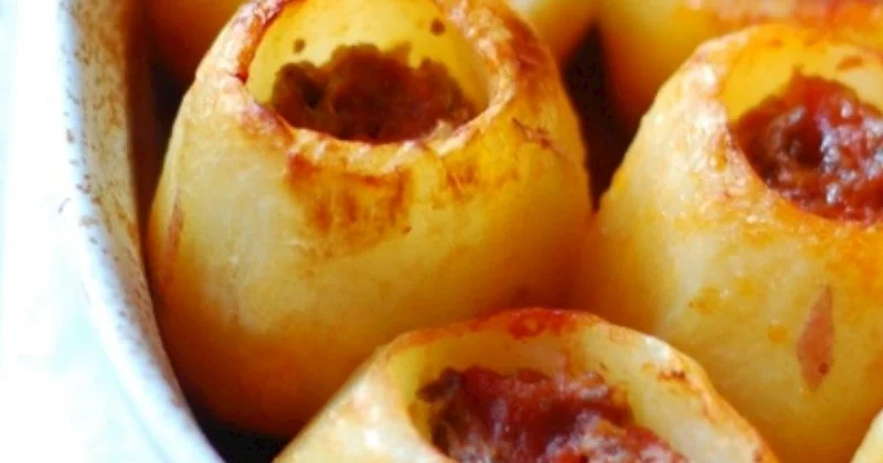 Kartofdan belə dolma hazırladınızmı? Sobada qiyməli kartofun resepti