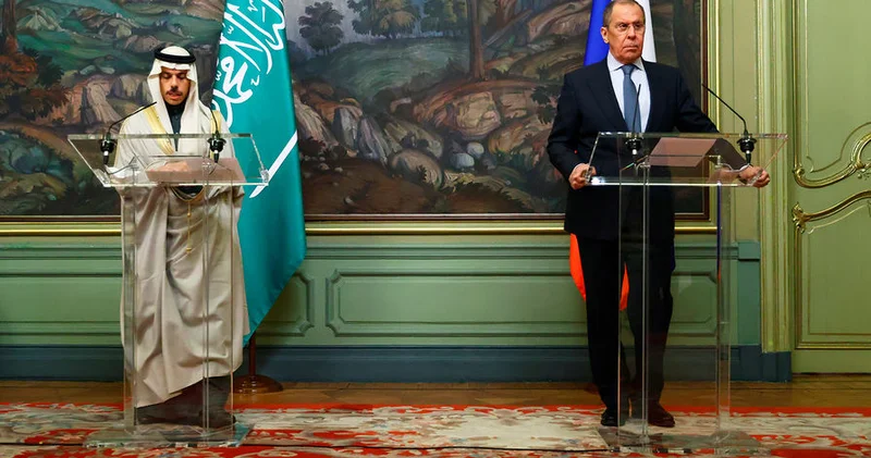Lavrov Səudiyyə Ərəbistanı XİN rəhbəri ilə telefon danışığı aparıb