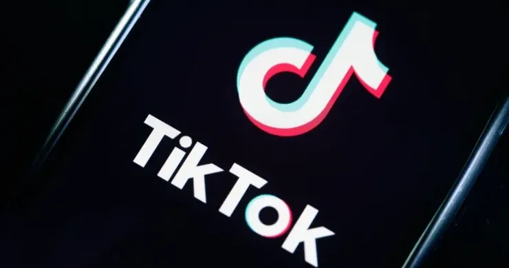 TikTok yaradıcıları ilə gülüş: Yumorun yeni nəsli