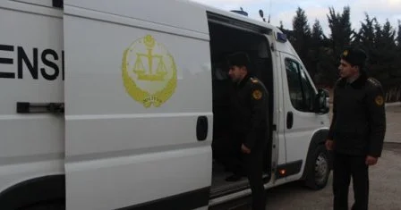 Konvoy məhkəmə qərarını saymadı