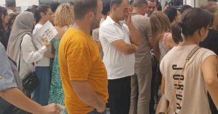 Abşeron Mərkəzi Xəstəxanasında sistem yenə çökdü, insanlar növbədə qalıb FOTO