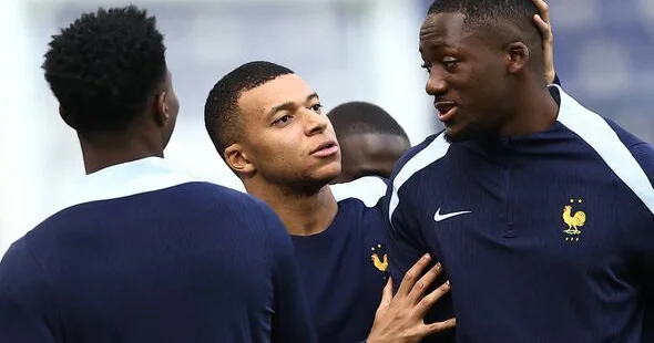 Konate: “Mbappe hər iki saatdan bir mənə zəng edir”